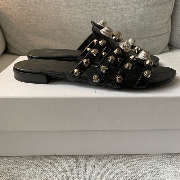 Balenciaga - black studded sandal size 39.5 - $500 - please no low offers - Picture 3 of 4